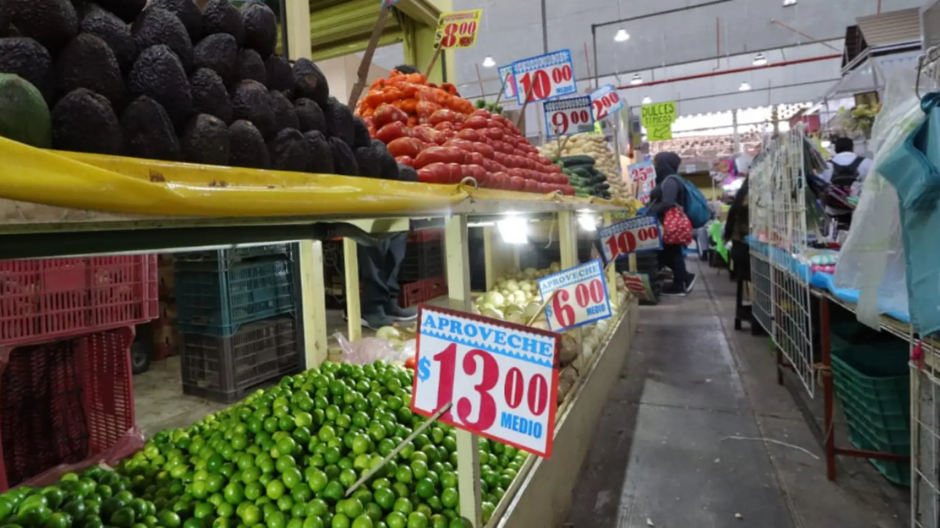 Canasta básica en el mercado de la Merced, fotos Sergio Vazquez